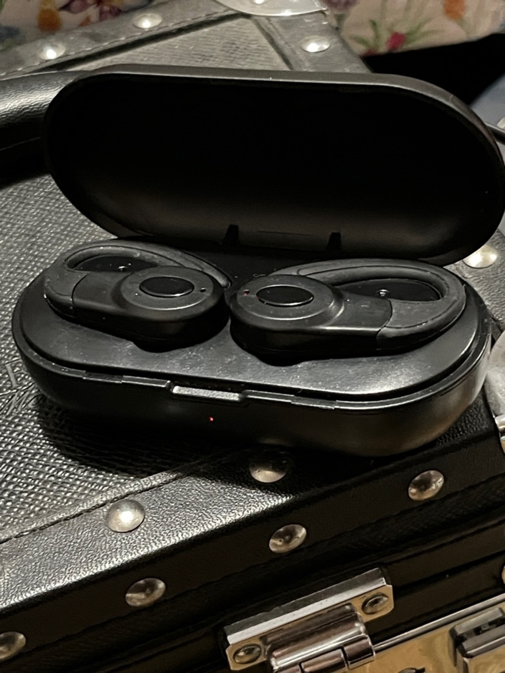 Wireless Black Earbud Headphones with Charging Case
